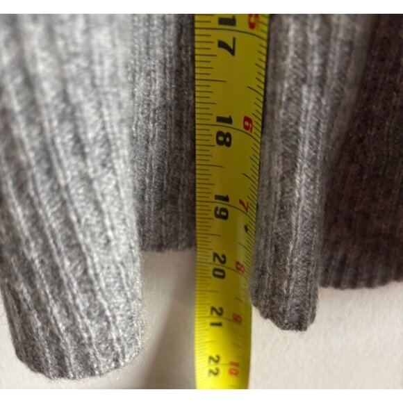 Aqua Cashmere Womens Peplum 3/4 Sleeve Crew Neck Knit Sweater Gray Sz S/L - Picture 6 of 9